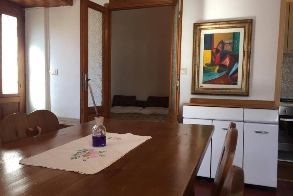 Ferienhaus Nel Set Di Piccolo Antico Viola